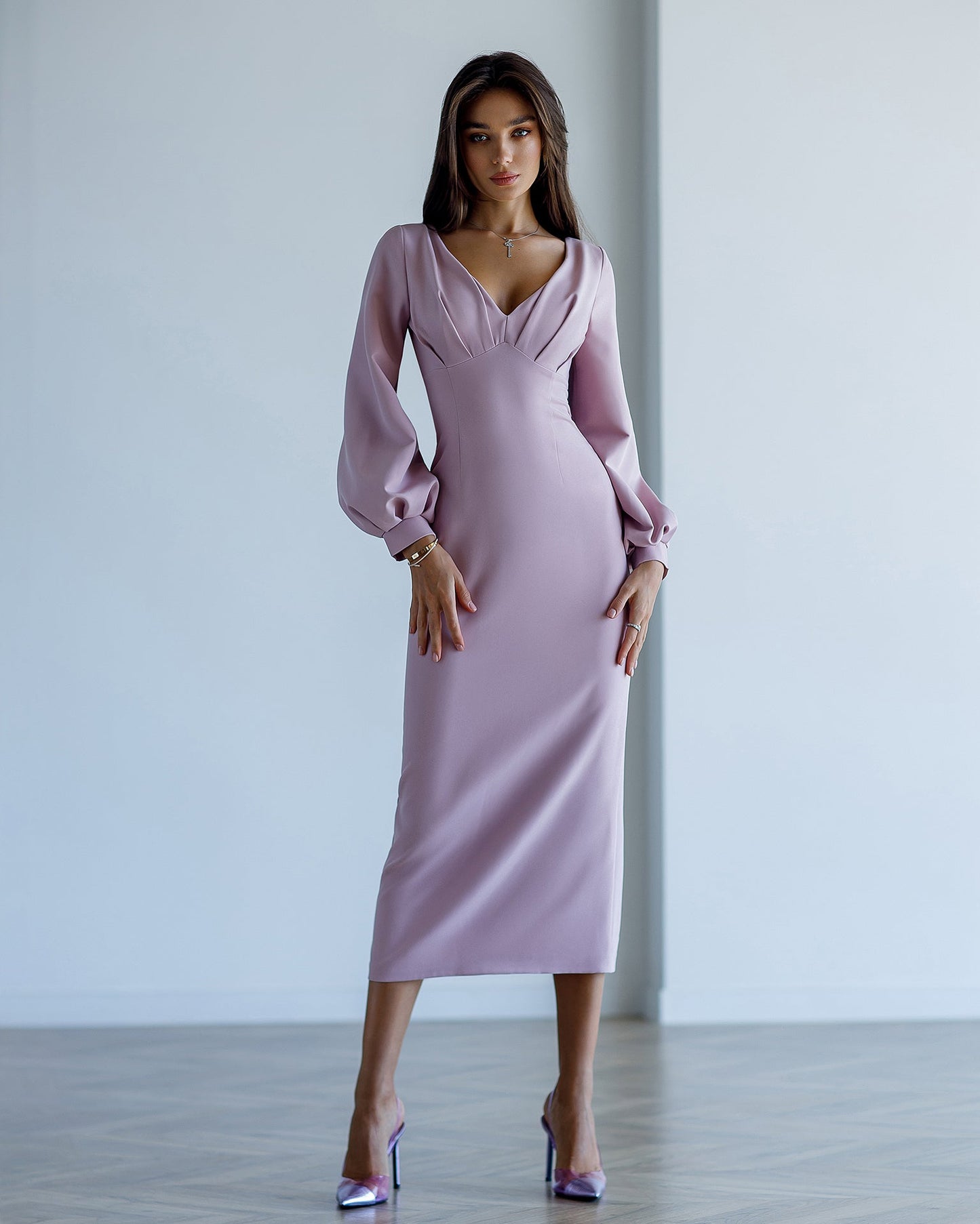 Dusty Pink V-Neck Puff-Sleeve Midi Dress