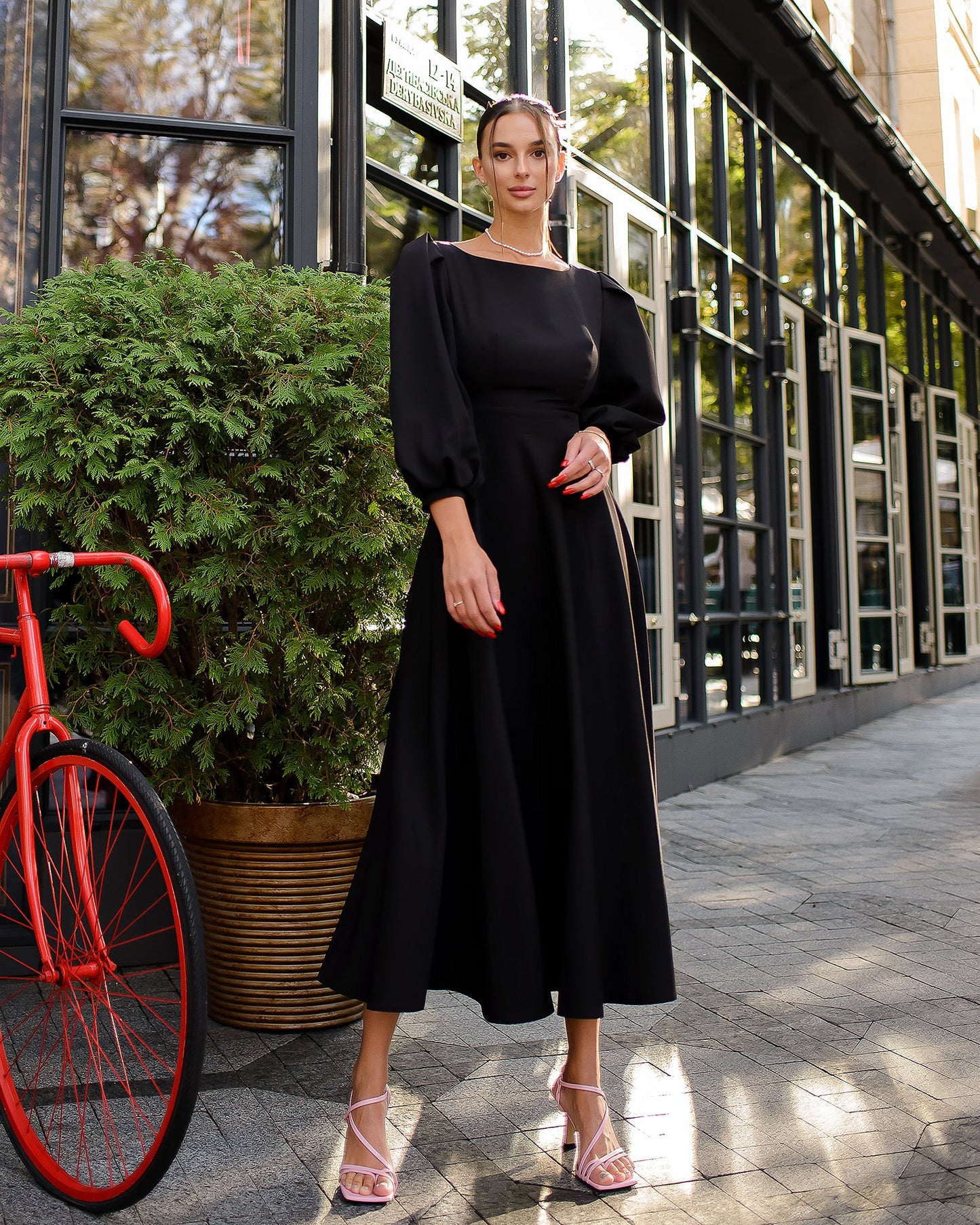 Black Backless Puff Sleeve Midi Dress