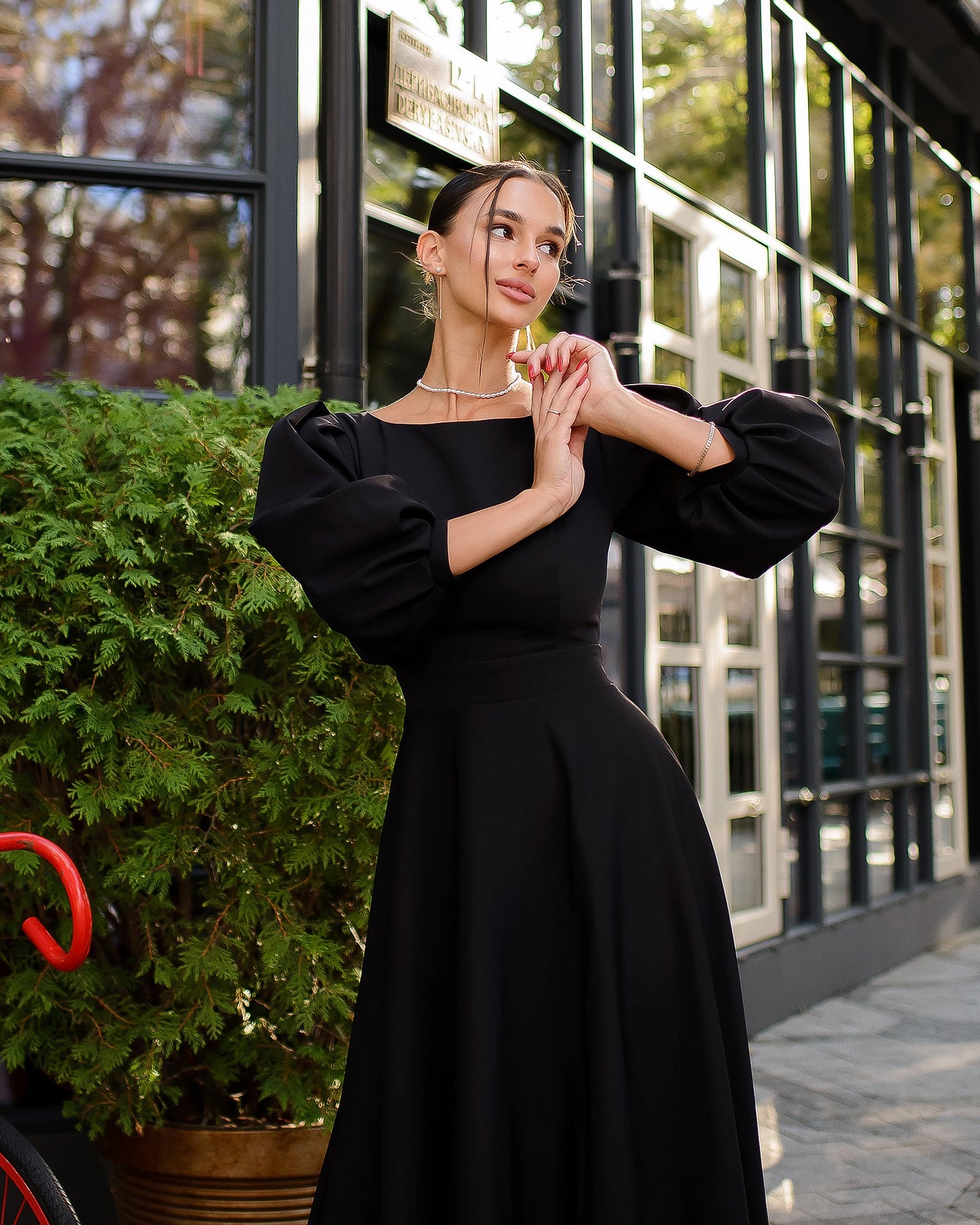 Black Backless Puff Sleeve Midi Dress