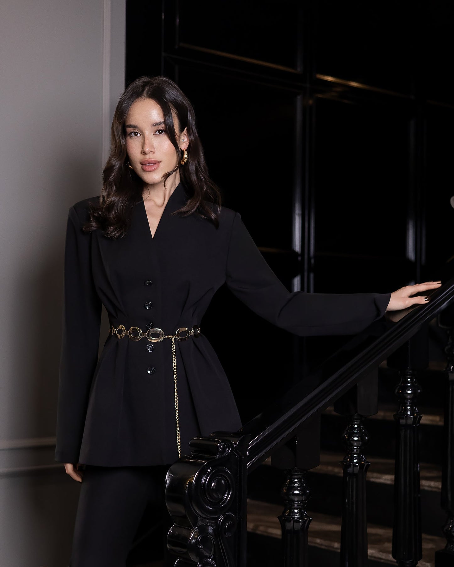 Serena Black Single-Breasted Sculpted-Waist Suit 2-Piece