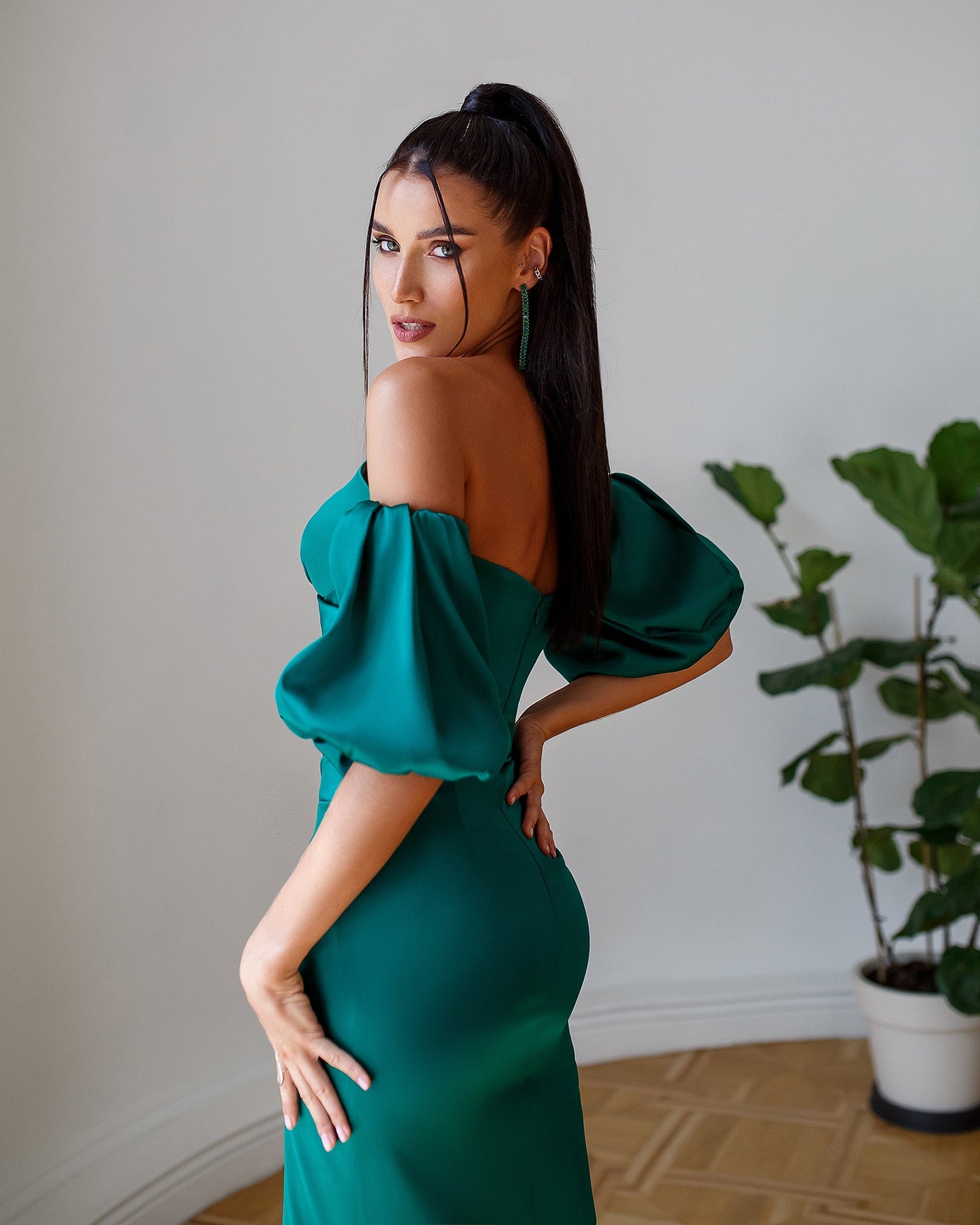 trinarosh Emerald Satin Puff-Sleeve Midi Dress