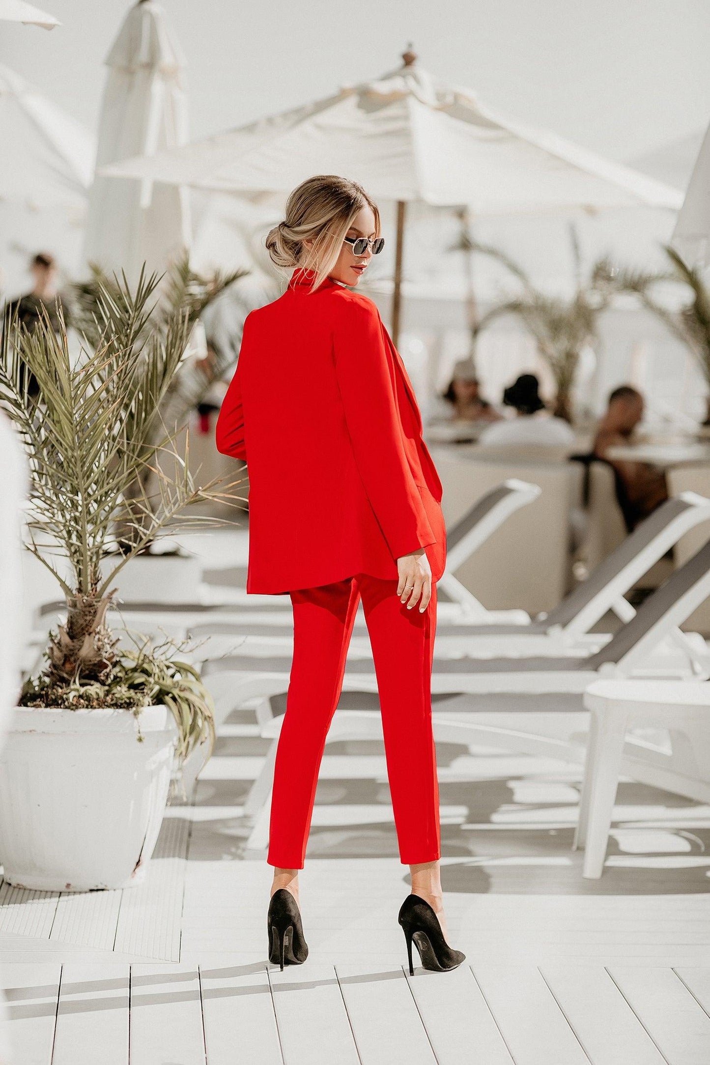 trinarosh Red Shawl Lapels 2-Piece Suit