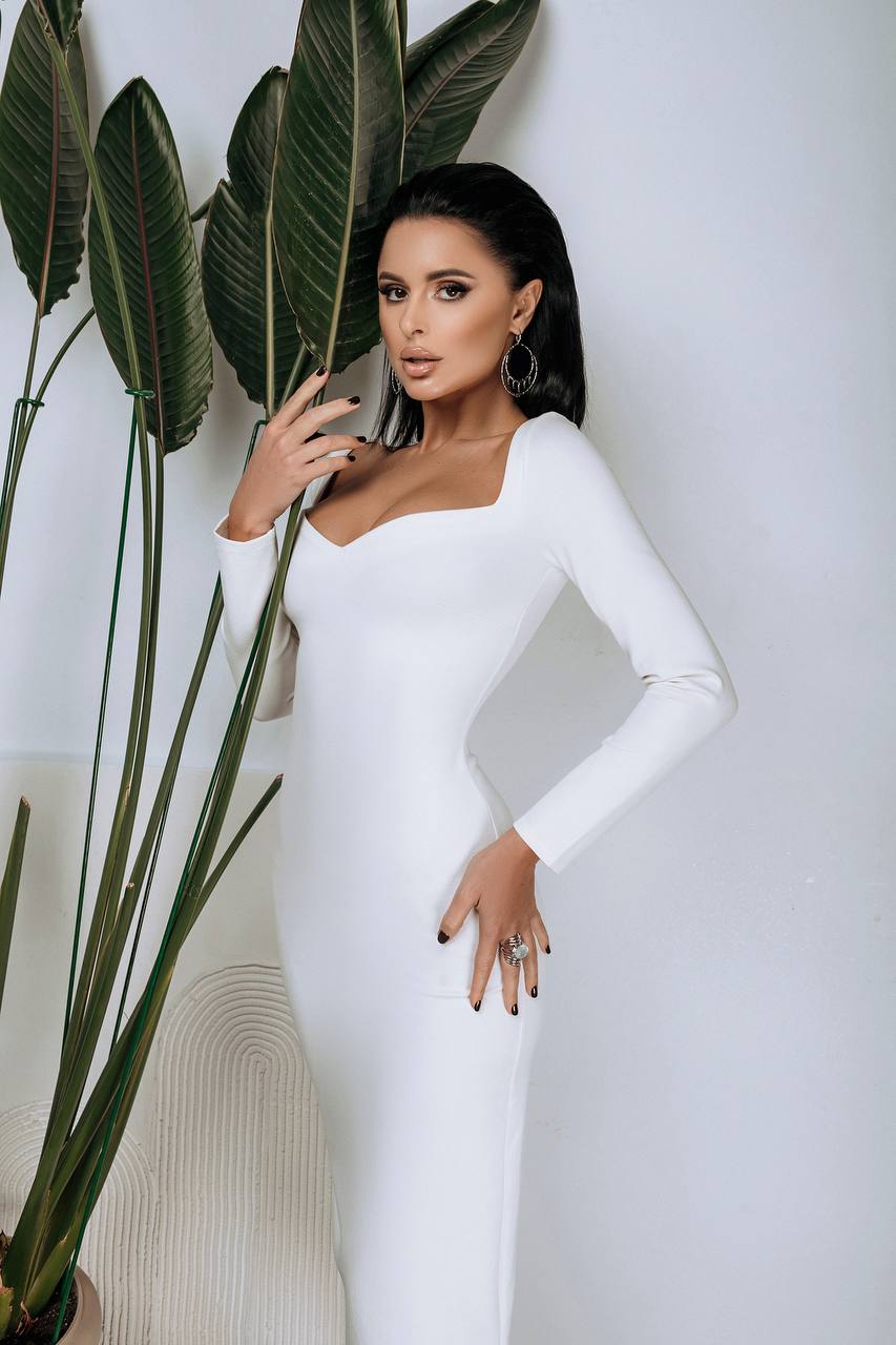 trinarosh Alexa Queen Anne Neckline Midi Dress