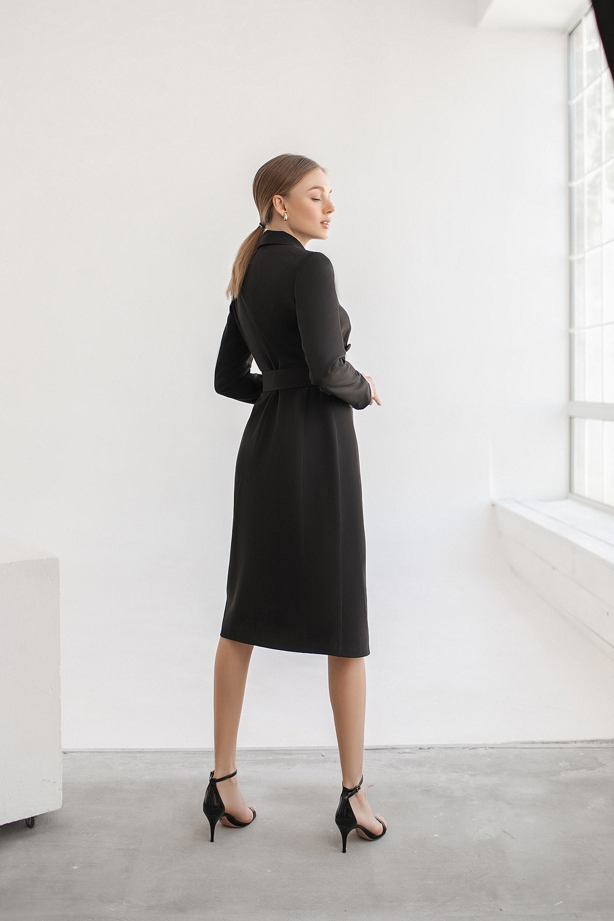 trinarosh Black Belted Double Breasted Blazer Dress