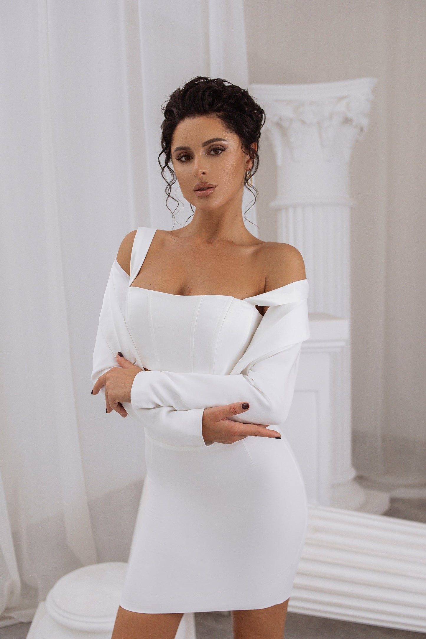 trinarosh White Crop Jacket Skirt Suit 2-Piece