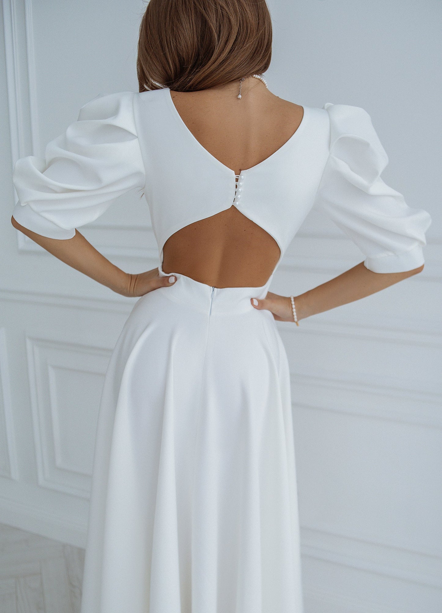 trinarosh White Backless Puff-Sleeve Midi Dress