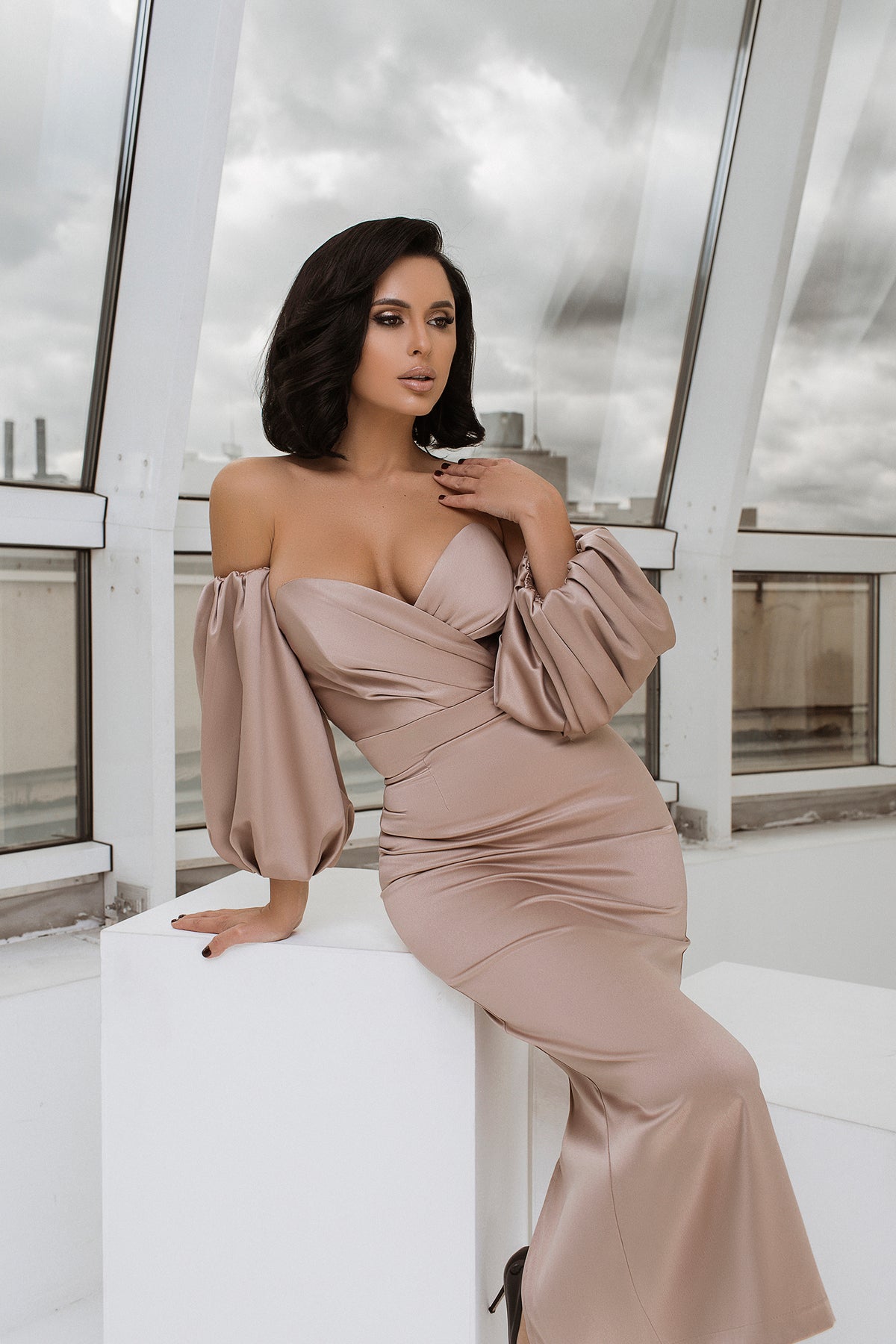 trinarosh Beige Puffed Sleeve Midi Dress