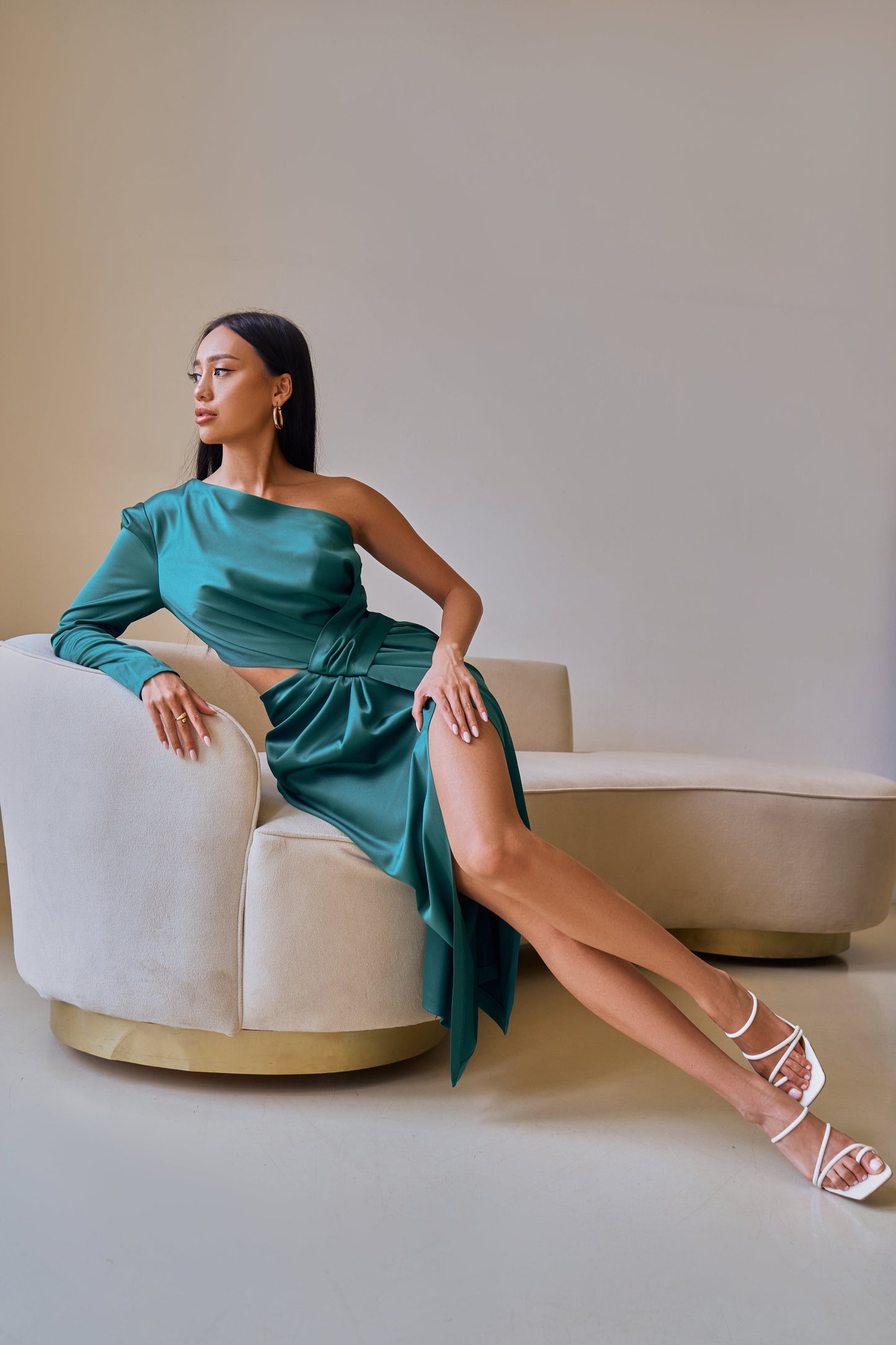 trinarosh Emerald Satin One-Shoulder Cut-Out Midi Dress