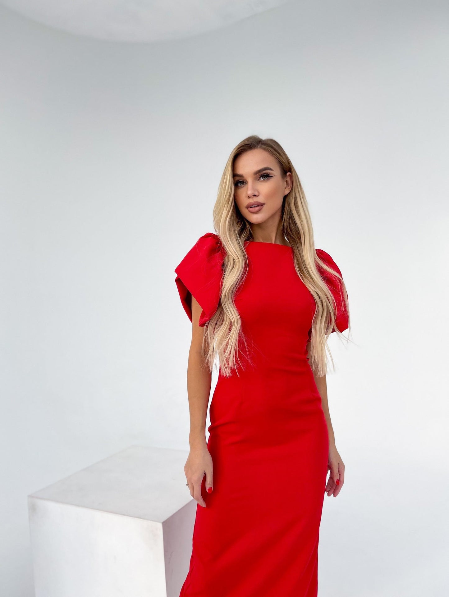 trinarosh Alexa Red Puff Sleeve Midi Dress