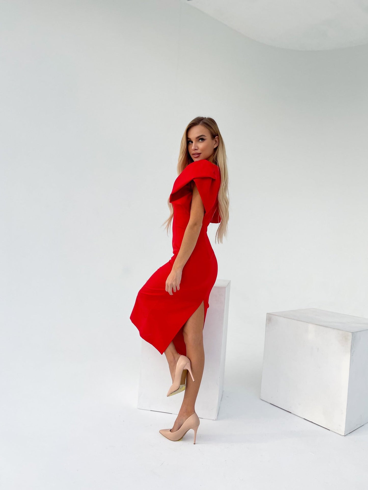 trinarosh Alexa Red Puff Sleeve Midi Dress