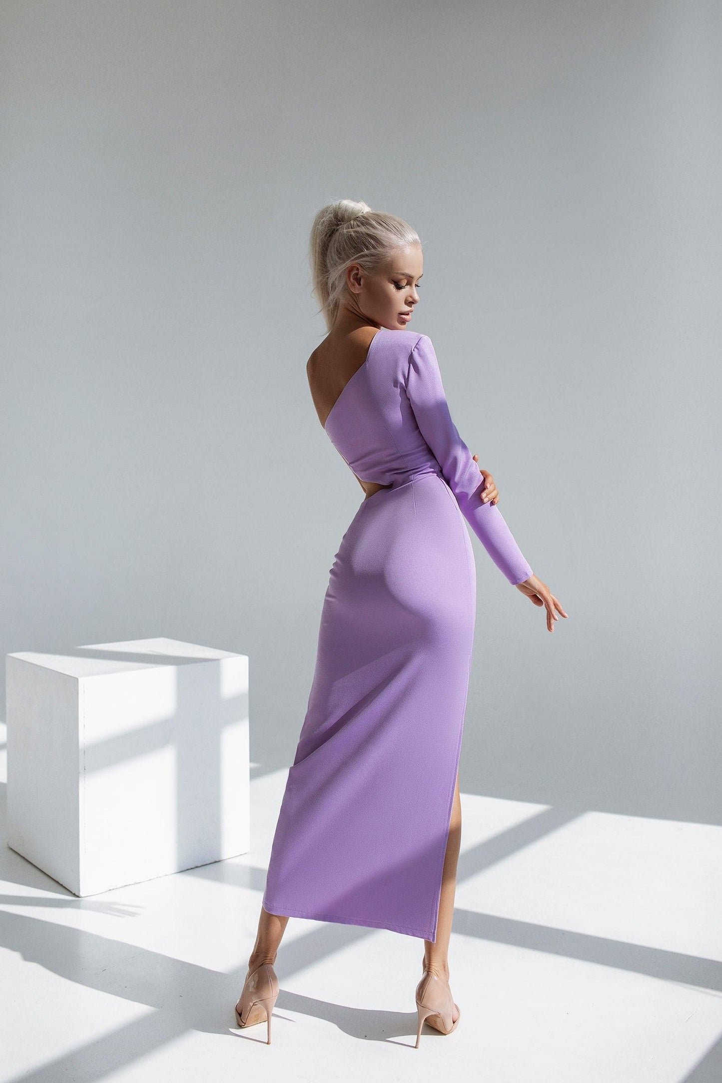trinarosh Lavender One-Shoulder Cut-Out Midi Dress