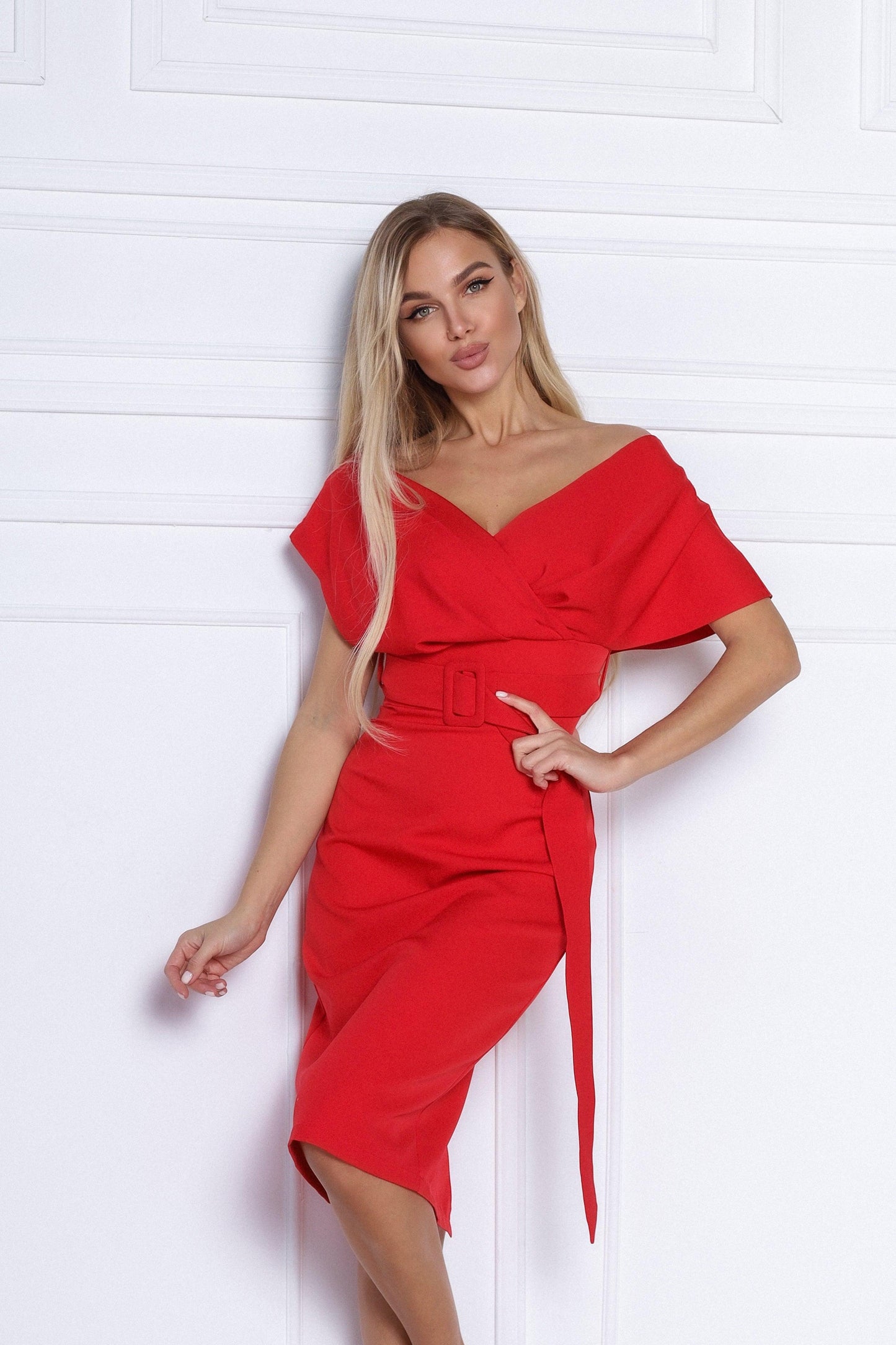 trinarosh Red Off-the-shoulder Mini Dress