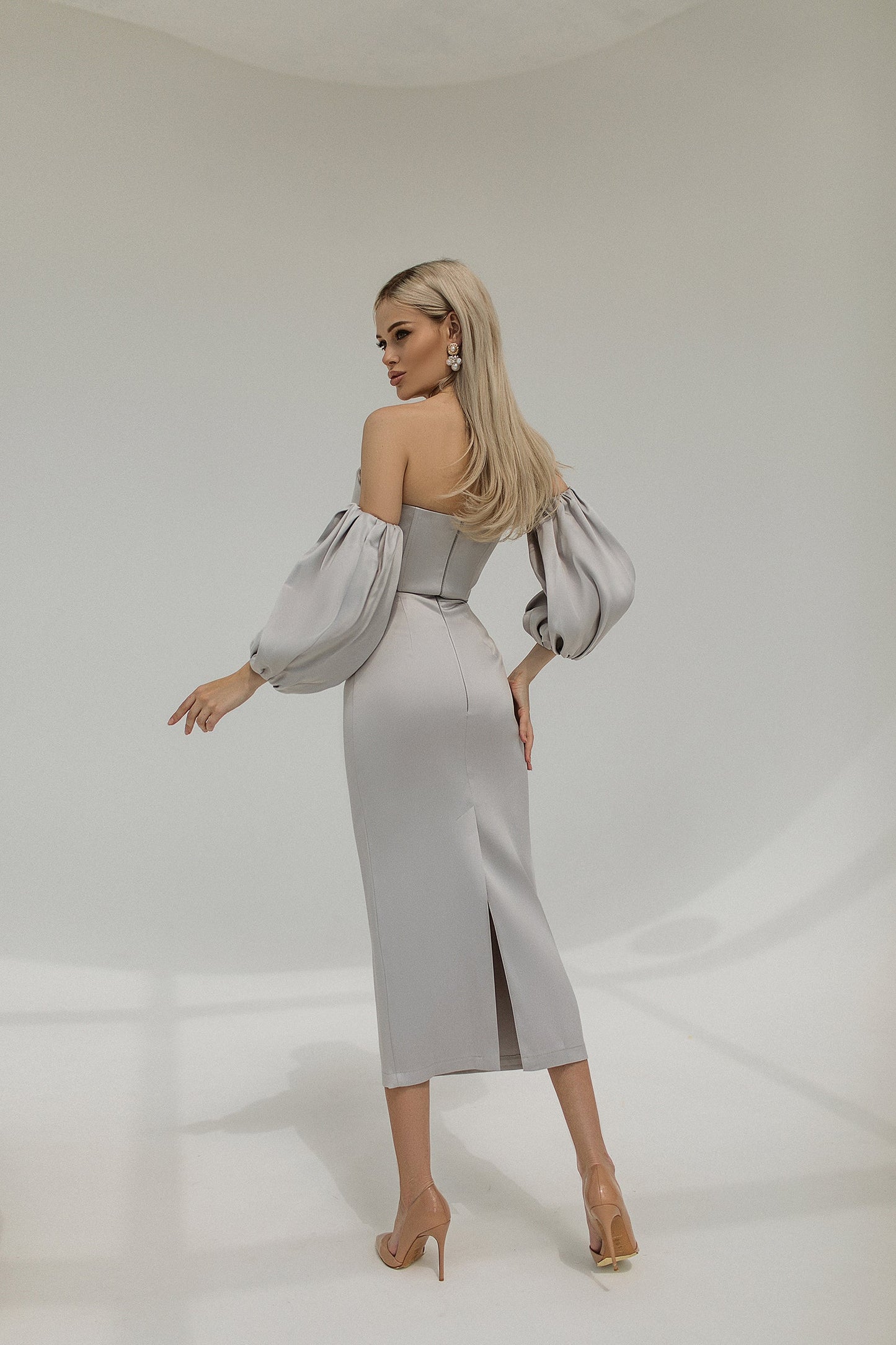 trinarosh Grey Puffed Sleeve Midi Dress
