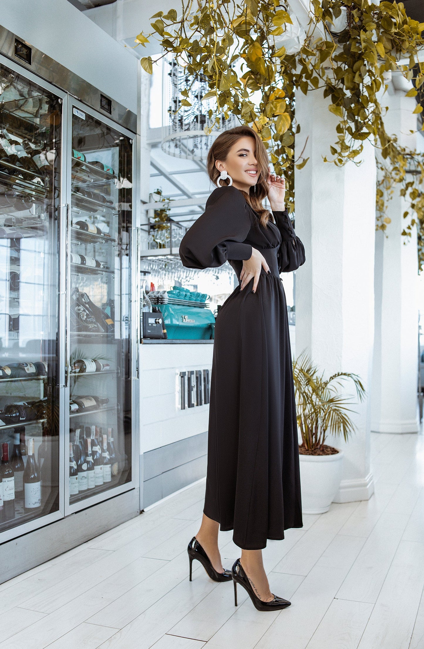 trinarosh BlackButtoned Puff-Sleeve Midi Dress