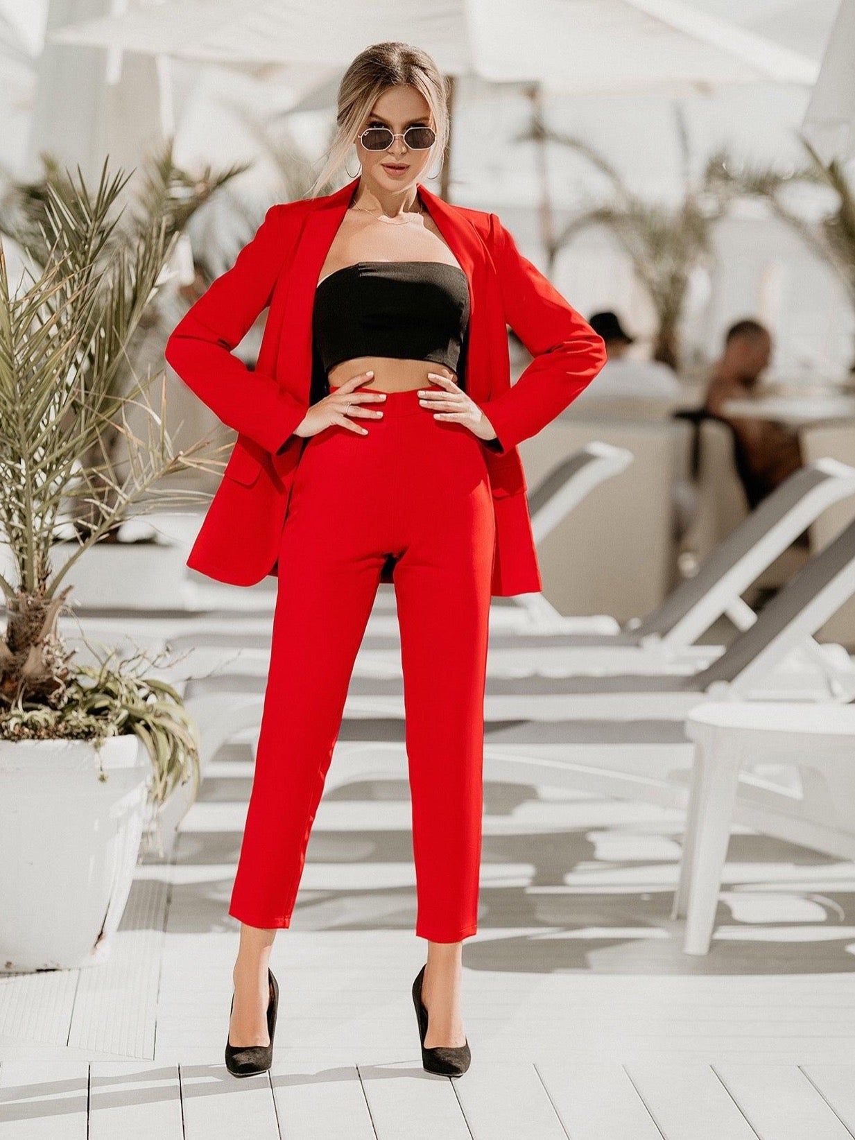 trinarosh Red Shawl Lapels 2-Piece Suit