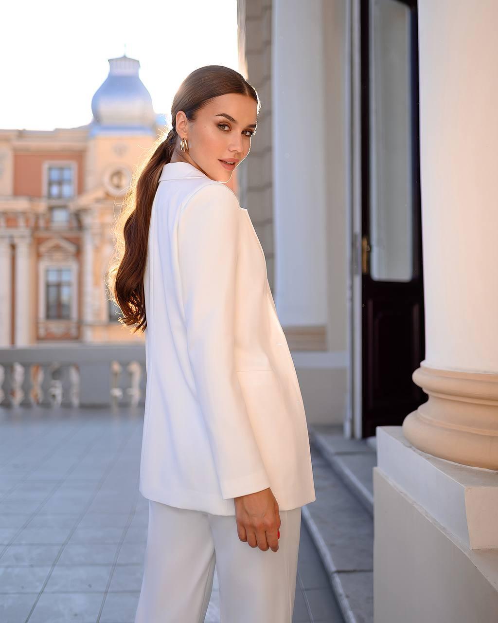 trinarosh London White Slim-Fit Suit 2-Piece