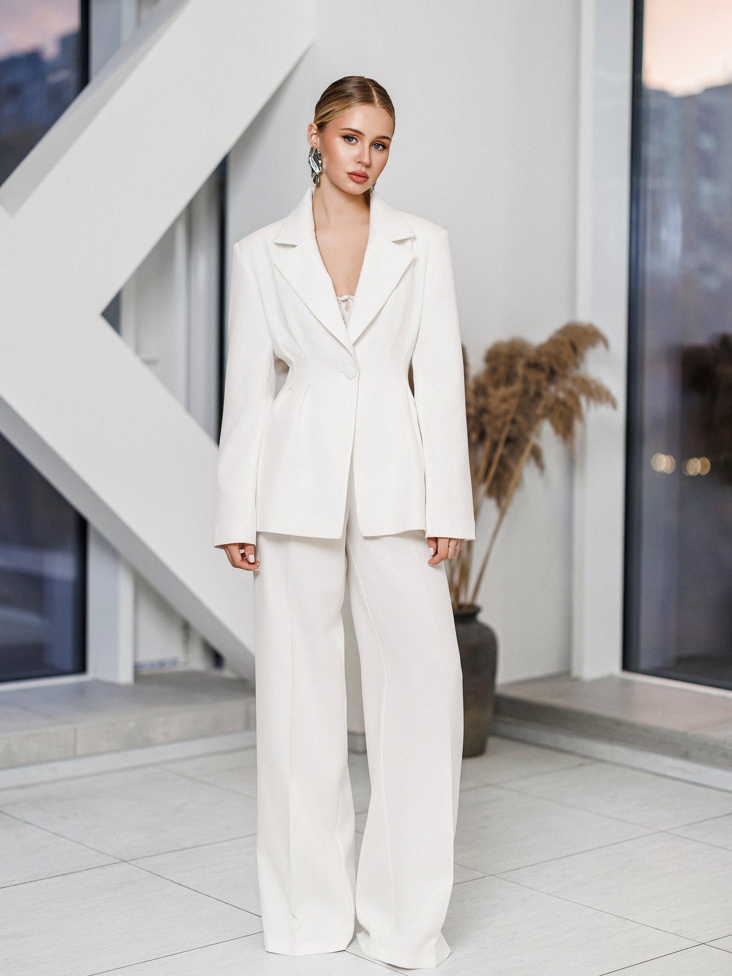 Kaia White Single-Breasted Pleated-Waist Suit 2-Piece