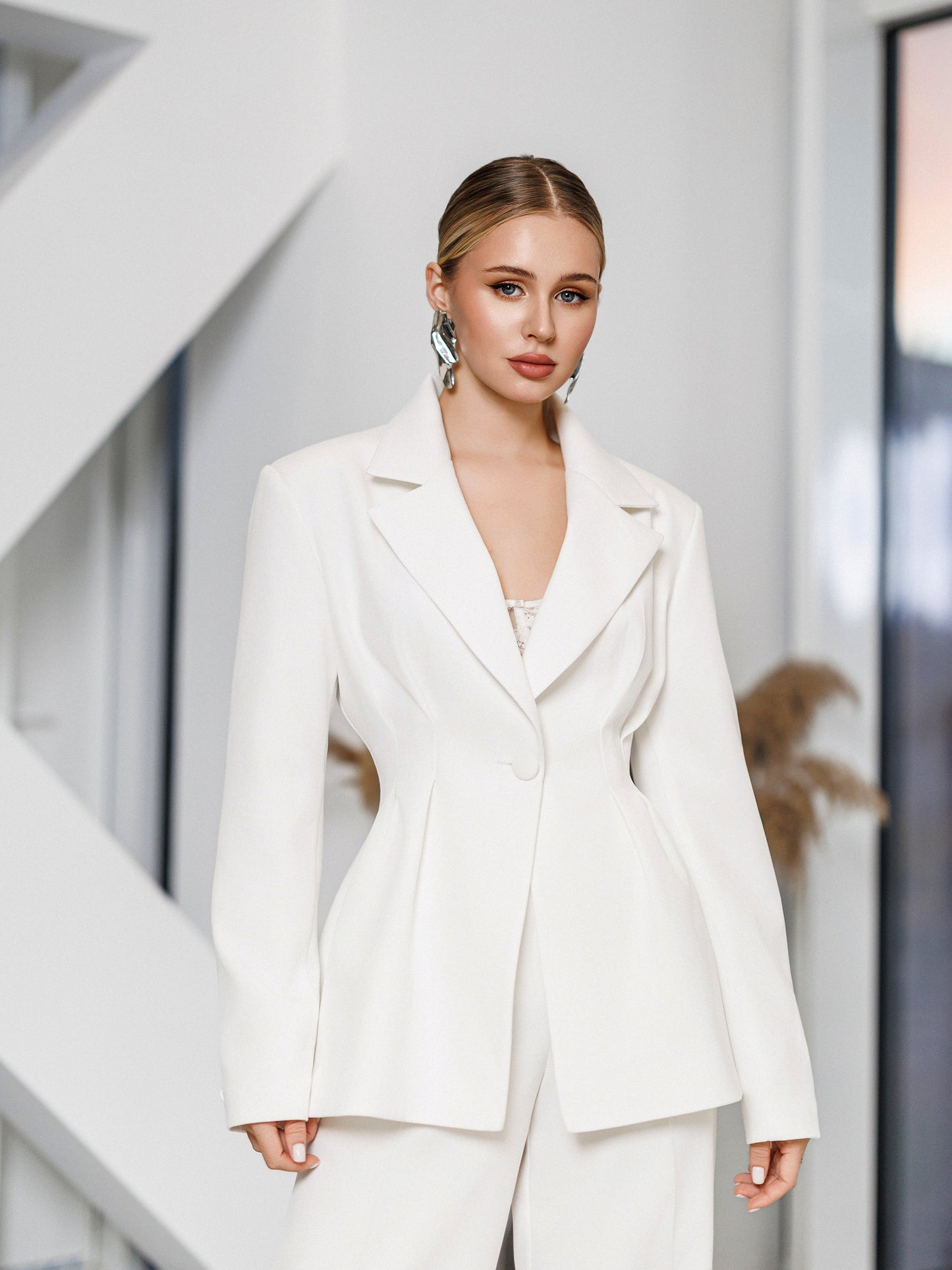 Kaia White Single-Breasted Pleated-Waist Suit 2-Piece