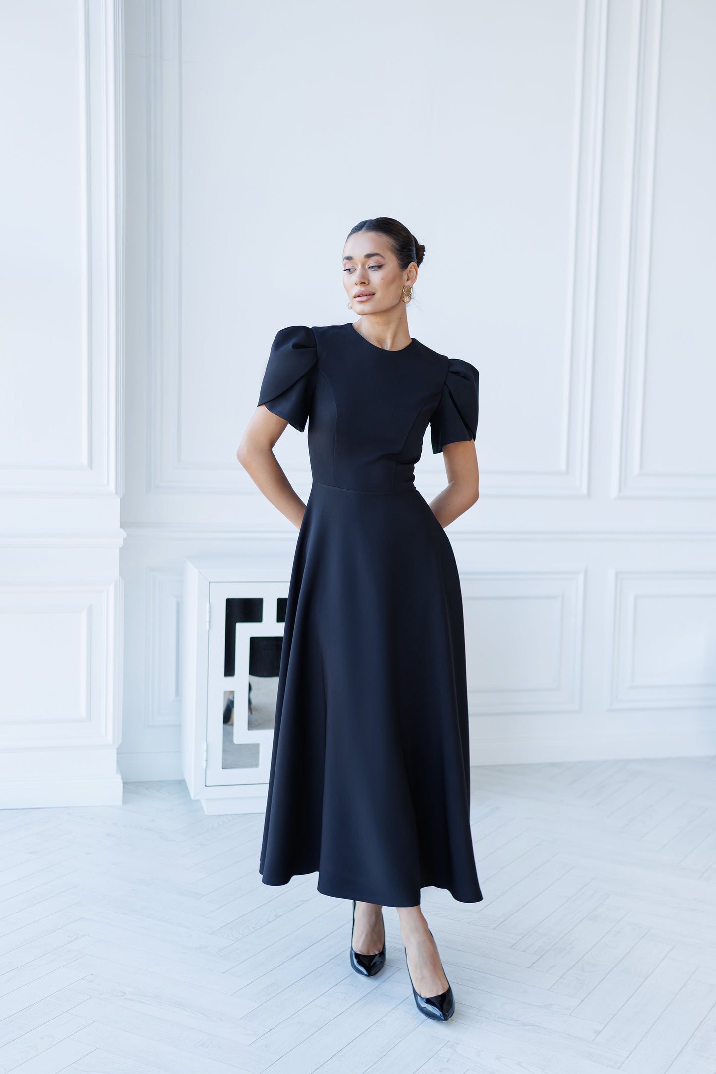 Alexa Black Round Neck Puff-Sleeve Midi Dress