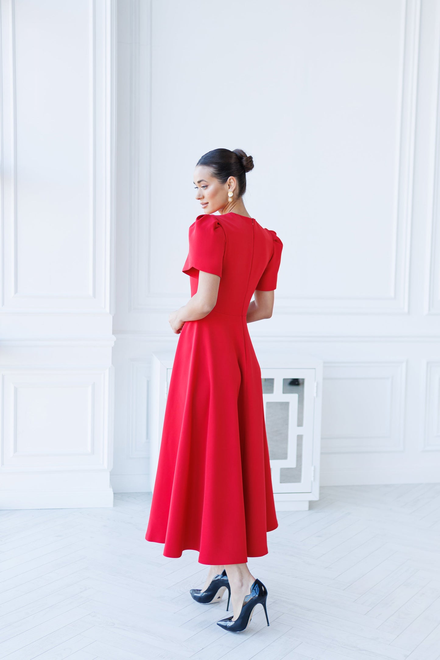 Alexa Red Round Neck Puff-Sleeve Midi Dress