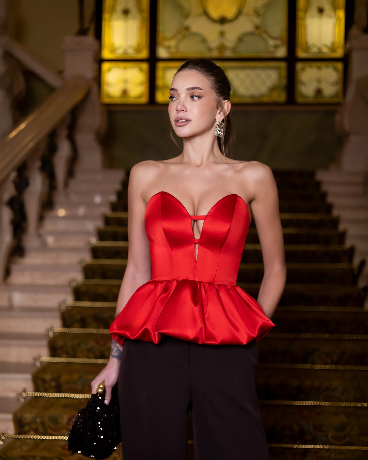 Inès Red Satin Sweetheart Peplum Top