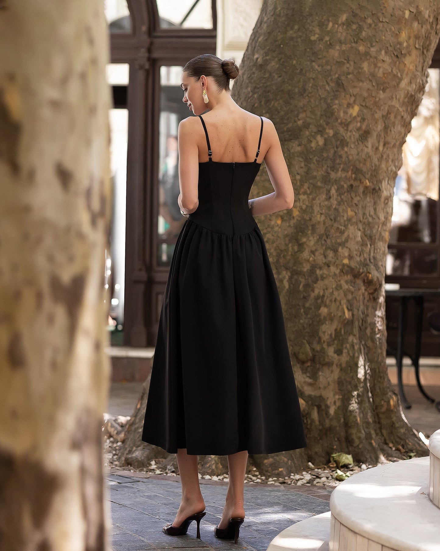 Monica Black Strappy Sweetheart Neckline Midi Dress