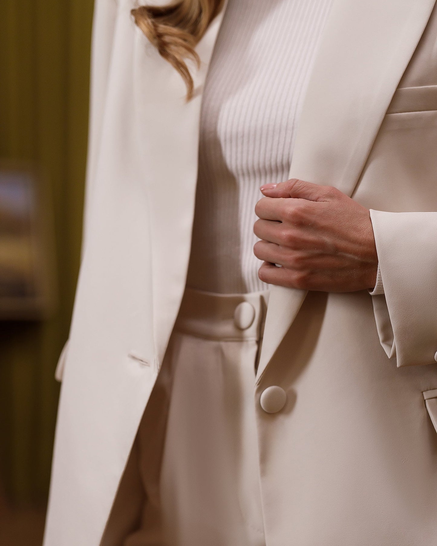 Gloria White Single-Breasted Suit 2-Piece