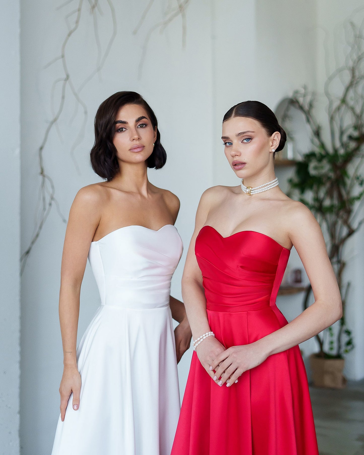 Nova Red Satin Strapless Sweetheart Midi Dress