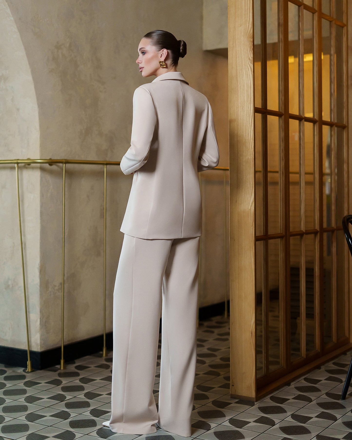 Beige Double-Breasted Style Relaxed Fit Suit 2-Piece