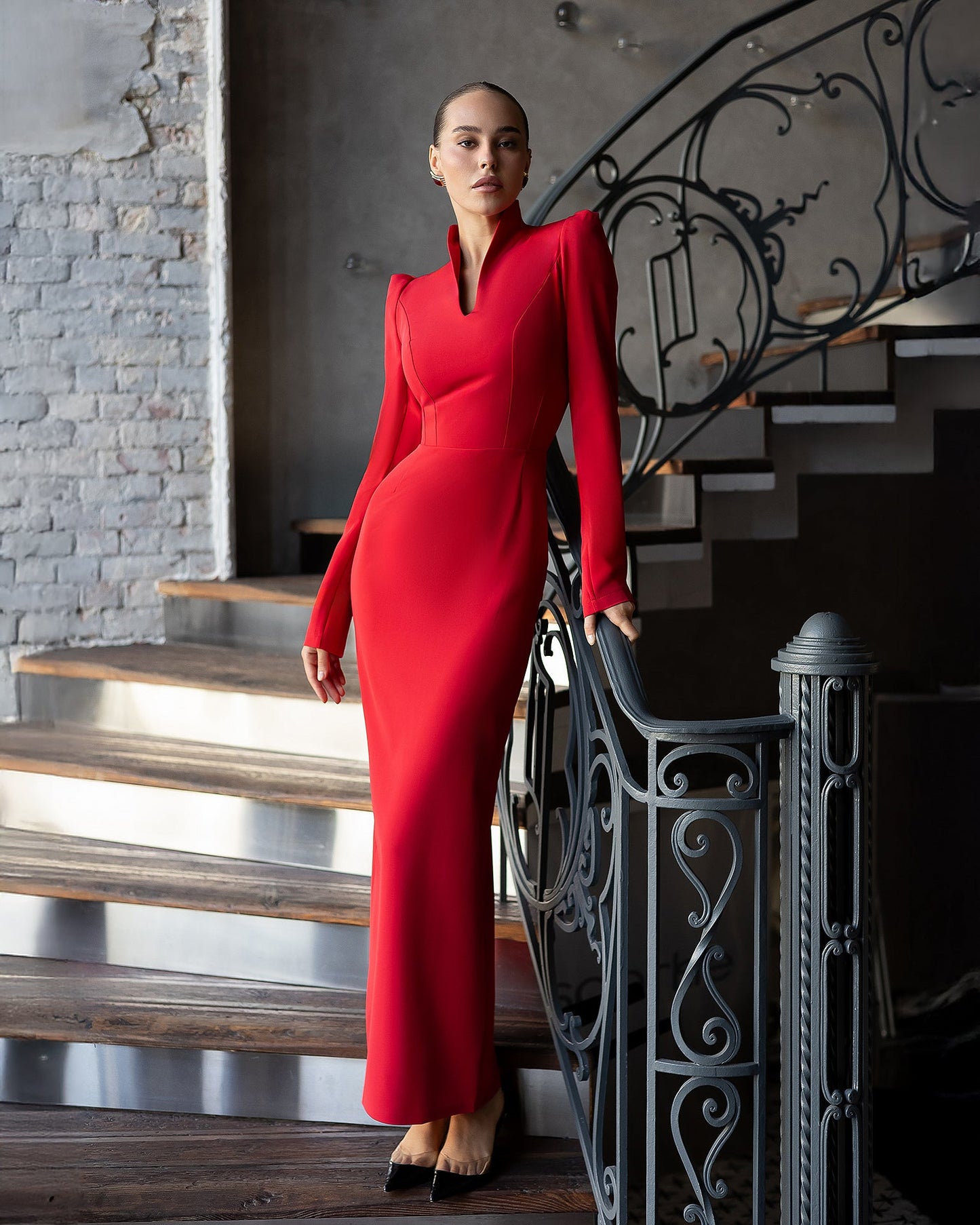 Melanie Red V-Neck Long-Sleeve Midi Dress