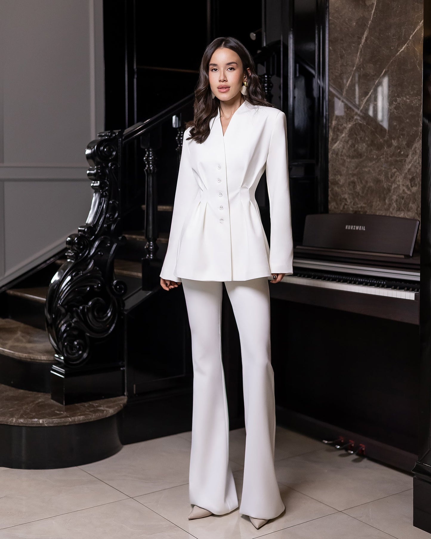 Serena White Single-Breasted Sculpted-Waist Suit 2-Piece