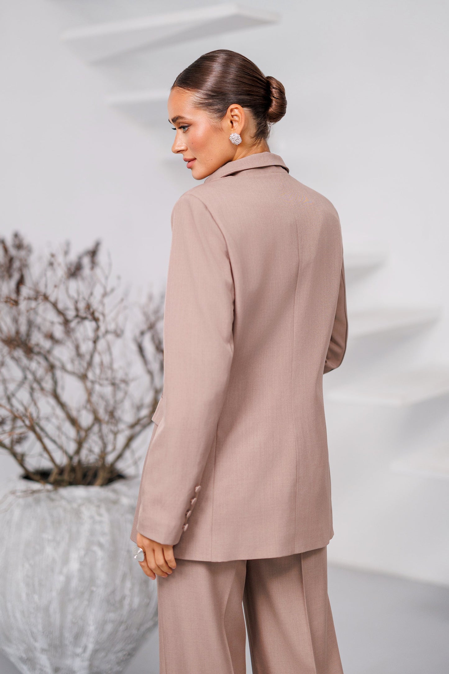 Avira Mocco Double-Breasted Suit 2-Piece