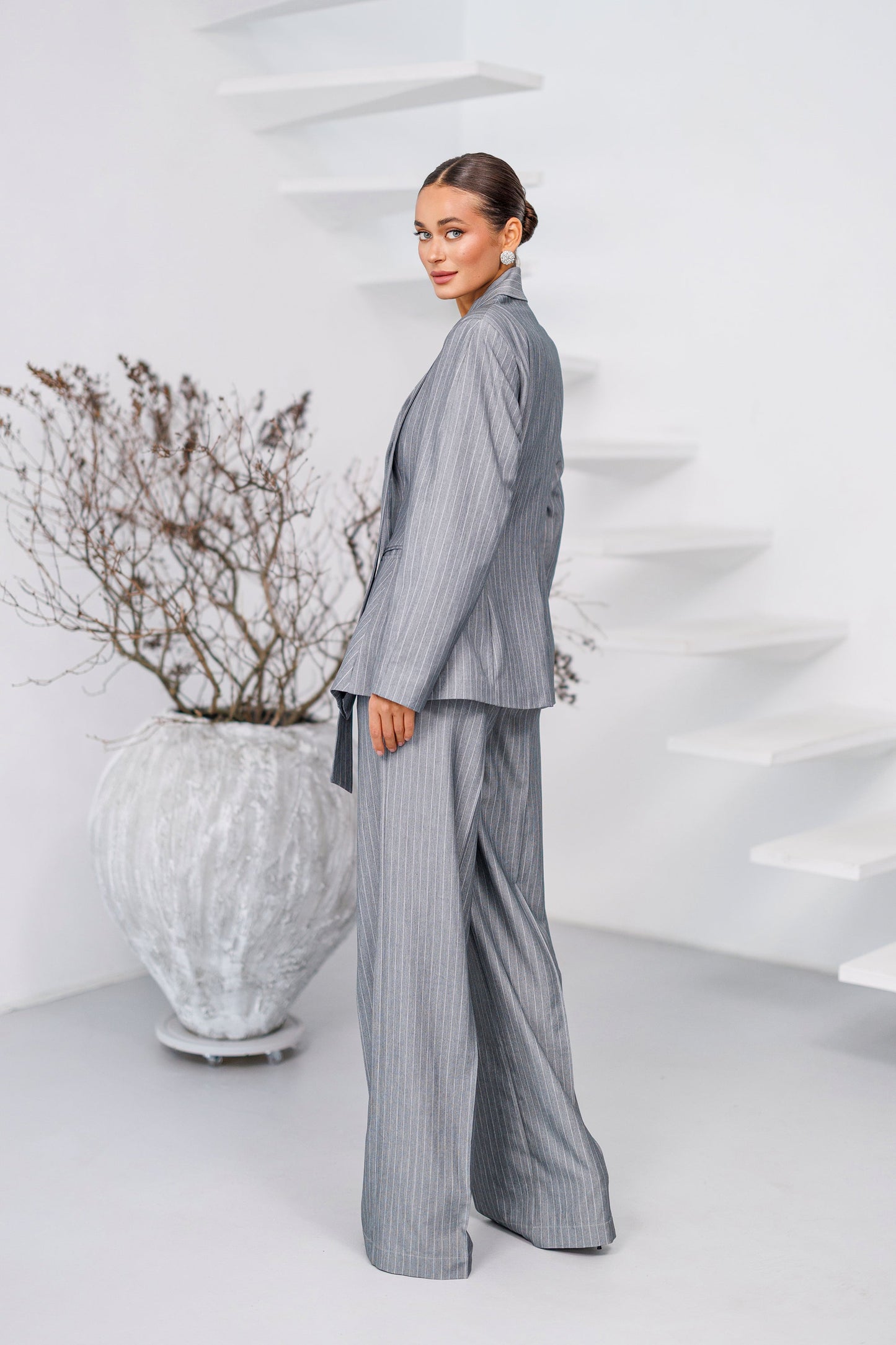 Grey Striped Scarf-Neck Single-Breasted Suit 2-Piece