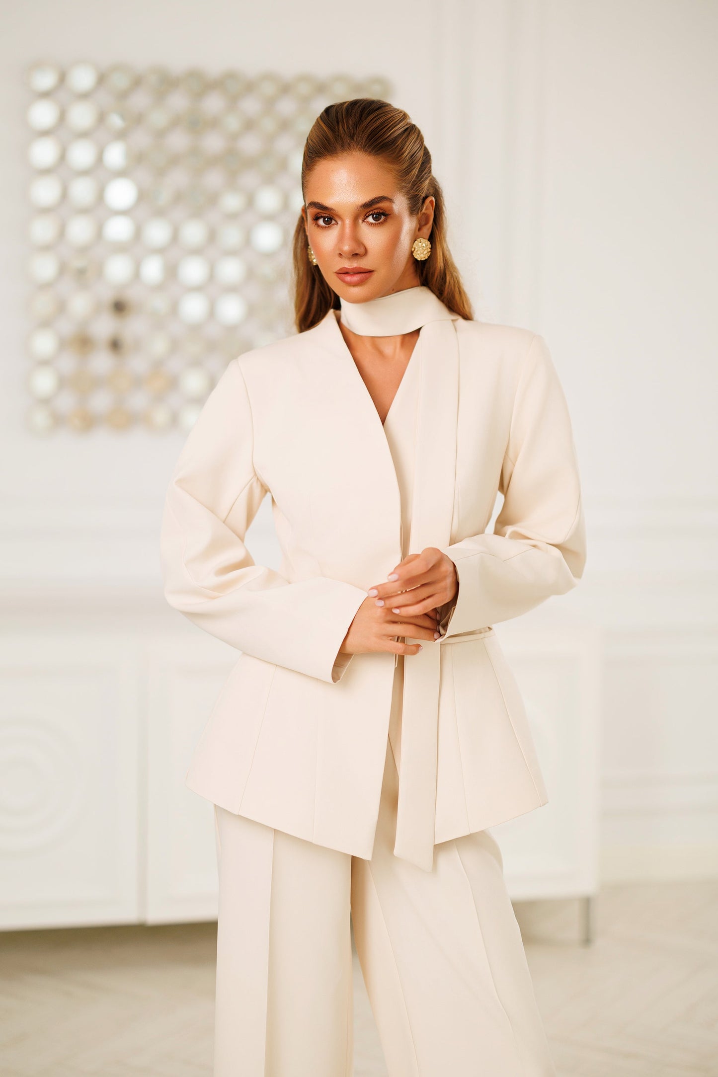 Beige Scarf-Neck Single-Breasted Suit 2-Piece