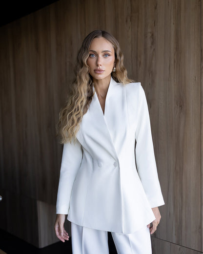Elara White Collarless Double-Breasted Suit 2-Piece
