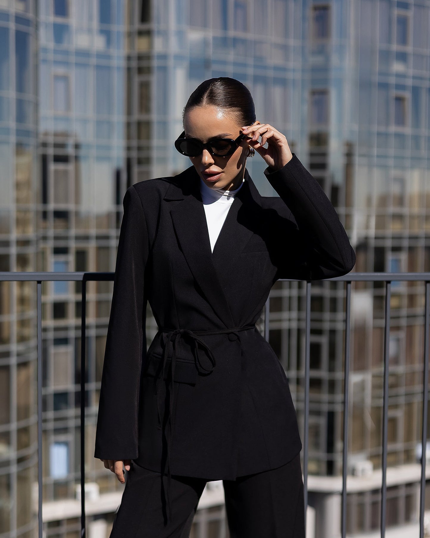 Inès Black Single-Breasted Suit 2-Piece