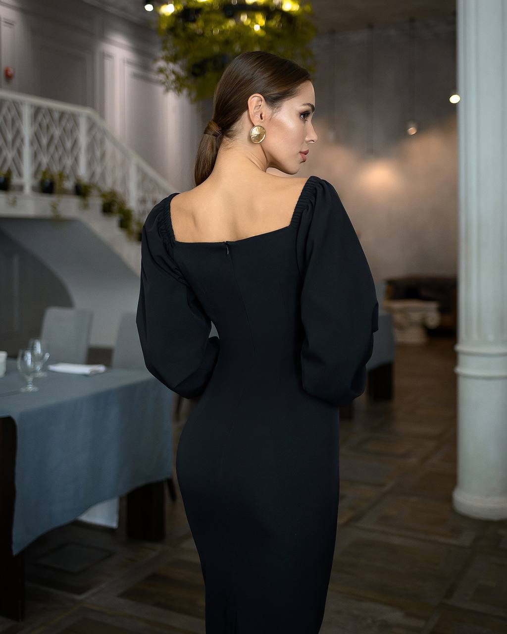 trinarosh Black Puff-Sleeve Midi Dress