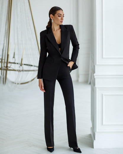 trinarosh Black Single-Breasted Suit 2-Piece