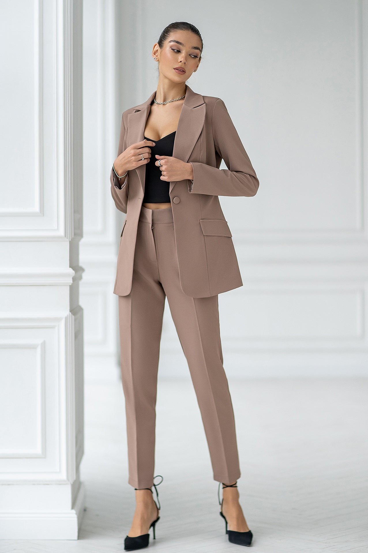 trinarosh Mocco Single-Breasted Suit 2-Piece