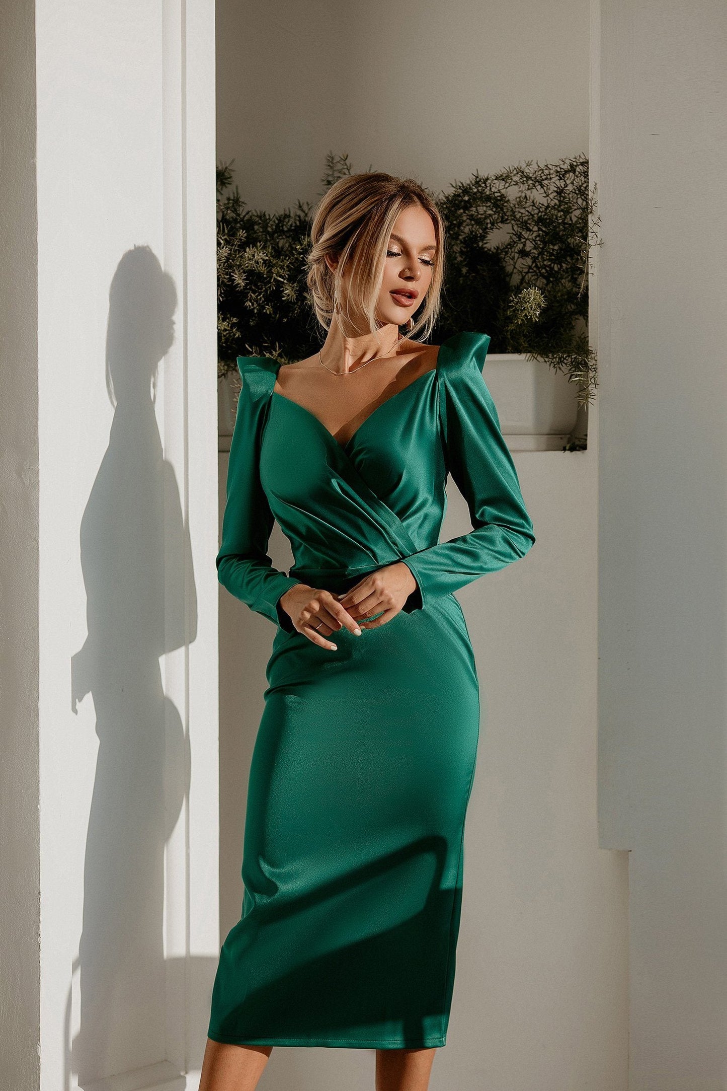 trinarosh Emerald Long Sleeve Midi Dress